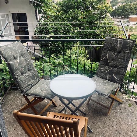 Hill House Marija Apartment คอมีชา ภายนอก รูปภาพ