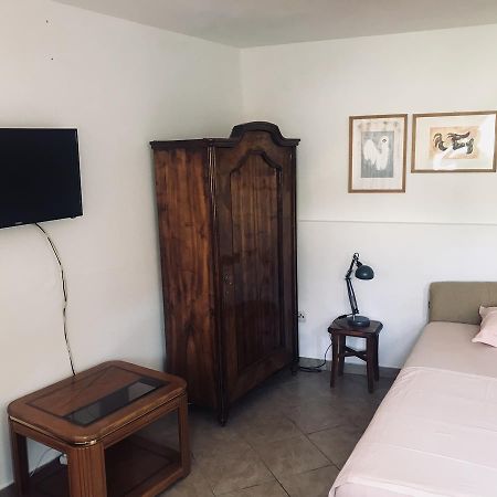 Hill House Marija Apartment คอมีชา ภายนอก รูปภาพ