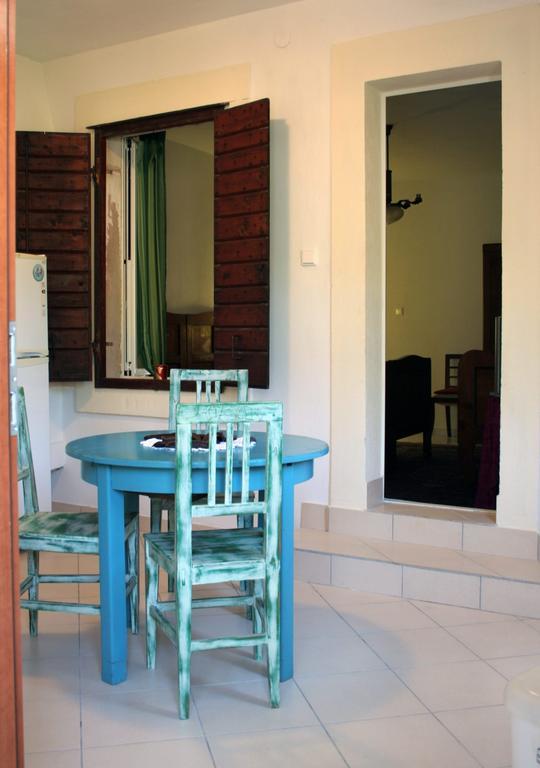Hill House Marija Apartment คอมีชา ภายนอก รูปภาพ