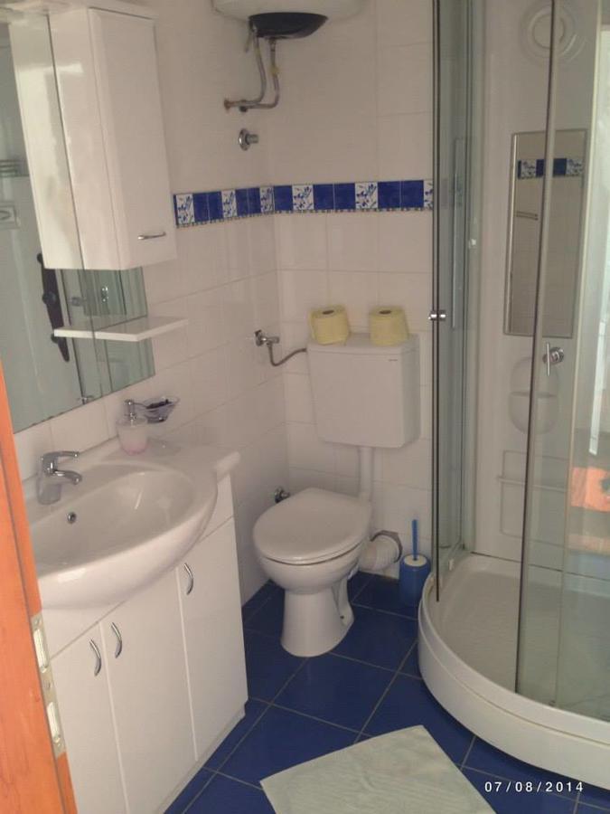 Hill House Marija Apartment คอมีชา ภายนอก รูปภาพ